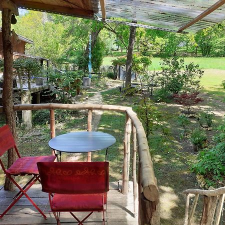 La Cabane De L'Oiseau Couze-et-Saint-Front Dış mekan fotoğraf